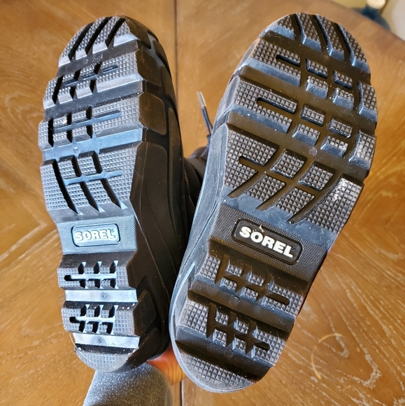 Sorel Flurry Snow boots big kid size 5 - Picture 6 of 8